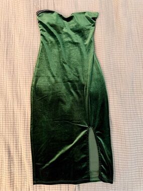 Strapless Emerald Green Velvet Midi Dress